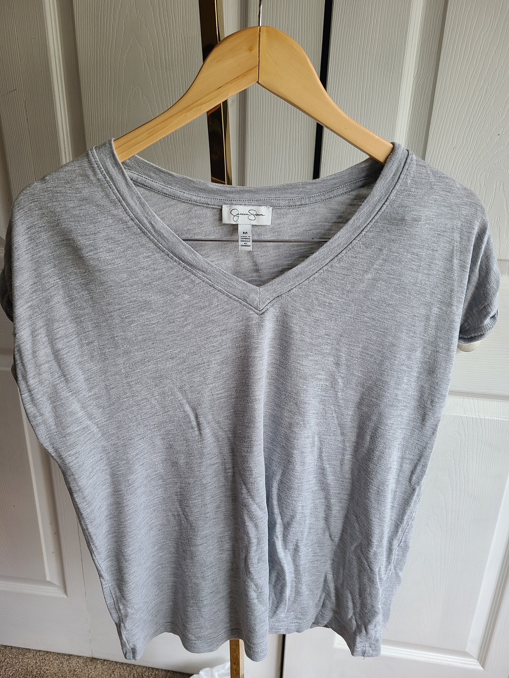 Jessica Simpson Light Gray V-Neck Short Sleeve Tee